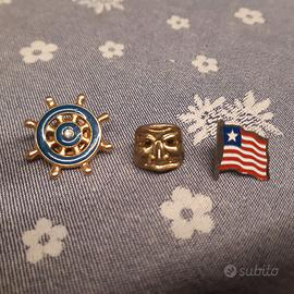 Pin Timone+maschera+bandiera Liberia 2 euro l'una