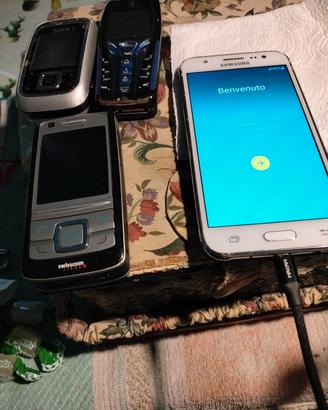 vecchi telefoni per collezioni 