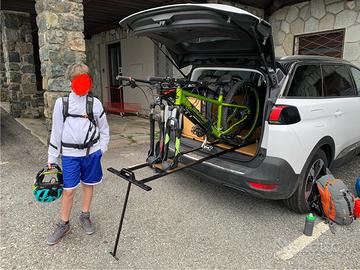 Porta bici da auto o furgone. Per n. 2 bici.