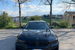 BMW 520d F90 AUTOMATICA LOOK M5 20”