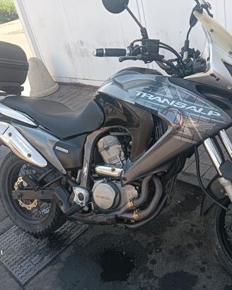 Transalp 700