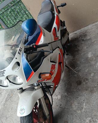 Yamaha FZR 1000