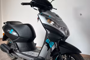 Scooter 50 4t Peugeot kisbee streetline