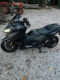 Tmax 560 2024