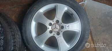Cerchi in lega e gomme invernali Mercedes Classe A