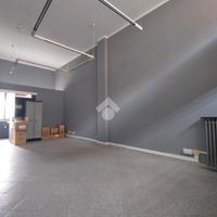 NEGOZIO A RIVOLI