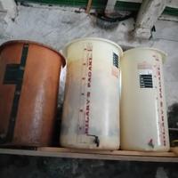 BOTTI IN VETRORESINA PER VINO