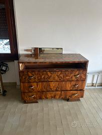 Cassettiera con specchio in radica