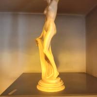 Statua donna colore avorio