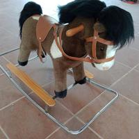Cavallo a dondolo Trudi