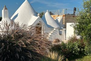 Trullo e Lamia con piscina