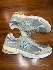 New balance 2002 R