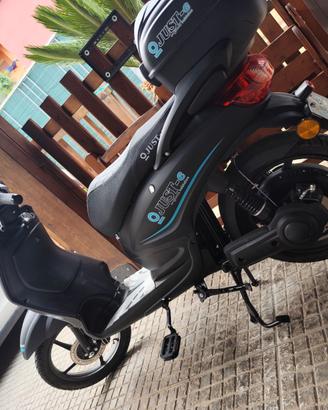 nuovissimo scooter elettrico Just e