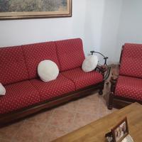 divano in legno con 2 poltrone