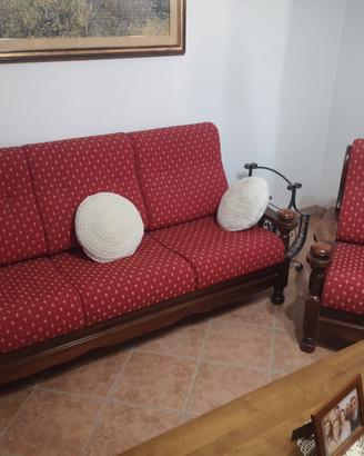 divano in legno con 2 poltrone