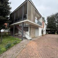 CASA INDIPENDENTE CON DUE APPARTAMENTI A BASTIGLIA