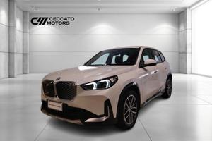BMW iX1 edrive 20 X-Line