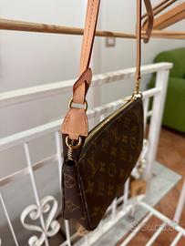 Pochette Accessories