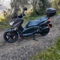Yamaha x max250. 2013