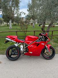 Ducati 748 s desmoquattro