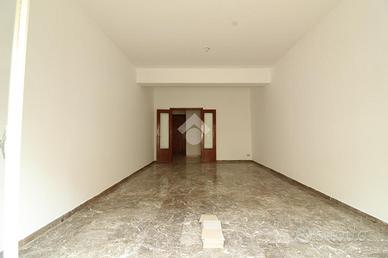 5 LOCALI A REGGIO DI CALABRIA