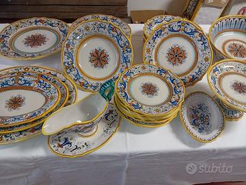 Servizio piatti Deruta