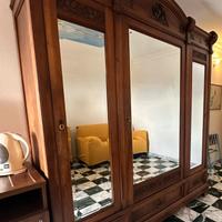 Armadio di noce massello epoca inizi 900