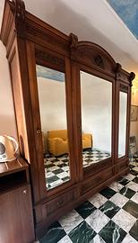 Armadio di noce massello epoca inizi 900