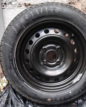 Cerchione con gomma 185\65 R15 4 stagioni