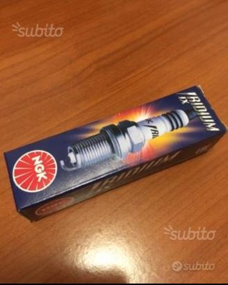 Candela moto due tempi ngk