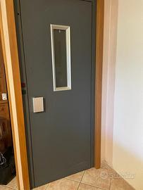 Piattaforma per disabili/elevatore veloce