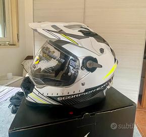 Casco Scorpion ADF 9000 air