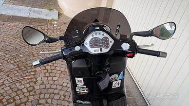 Vespa gts 300