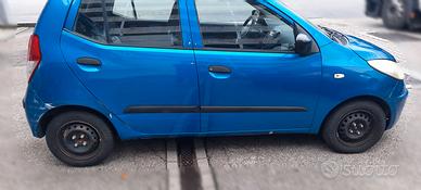 HYUNDAI i10 1a serie  1.1 12V Active