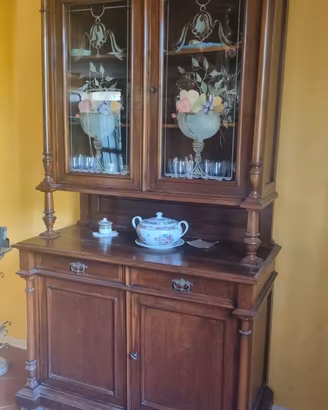 Credenza in noce