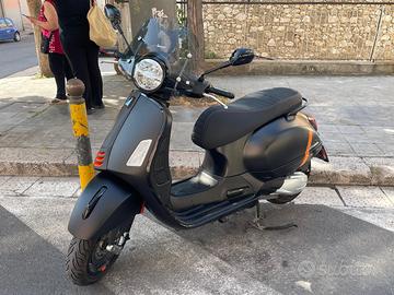Vespa 300GTS