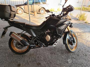 Voge 800 rally