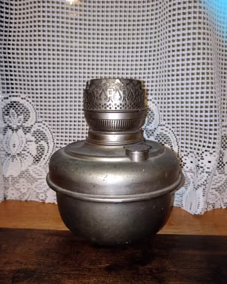antica lampada a petrolio