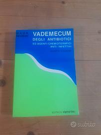 Libro Vademecum degli antibiotici