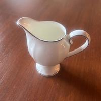 Lattiera design Ginori 1735