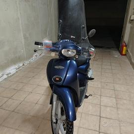 Aprilia scarabeo