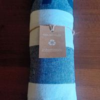 Telo mare Prolife a righe bianche e blu con frange