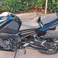 YAMAHA FZ8