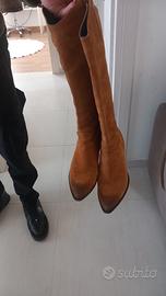 stivali  camoscio nuovissimi  numero 40 