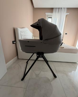 🩶 Trio completo – navicella, ovetto e passeggino