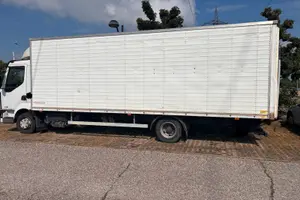 RENAULT  TRUCKS  MIDLUM  75q