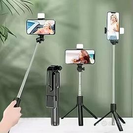 Treppiede portatile telescopico per selfie