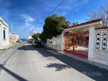 VILLA SINGOLA A BARI