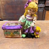 Portaoggetti bambina col cane