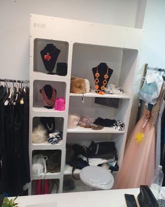 stock scaffalatura negozio 